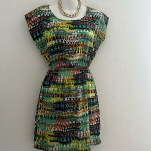 Colorful dress size small w soft polyster fabric